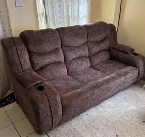 Semi Recliner 3seater.