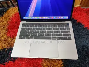 Laptop Apple MacBook Pro 2019 16GB Intel Core I7 SSD 256GB