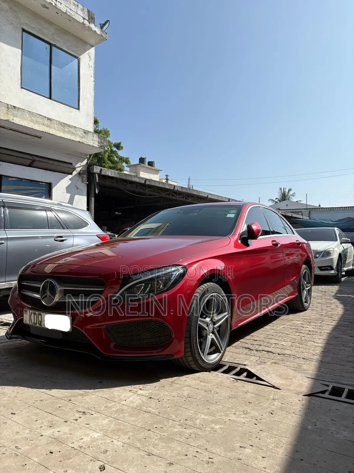 Mercedes-Benz C200 2017 Red