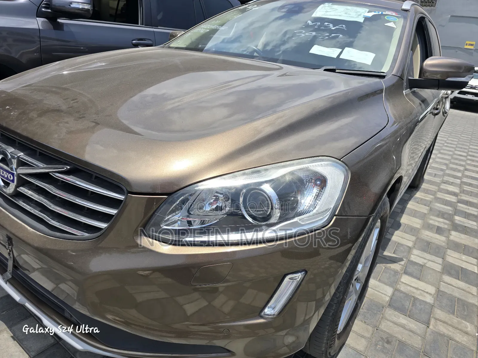 Volvo XC60 2017 Gold