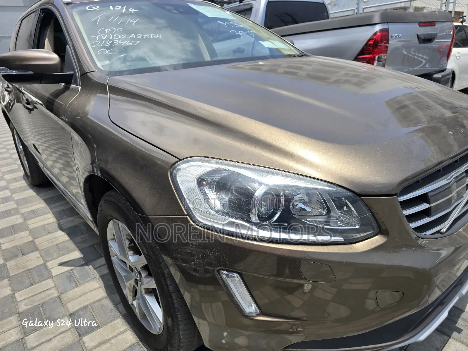 Volvo XC60 2017 Gold