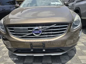 Volvo XC60 2017 Gold