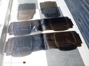 Premium Floor Mats for Toyota Noah/Voxy (Full Set)