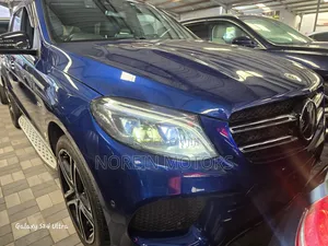 Mercedes-Benz GLE-Class 2018 Blue