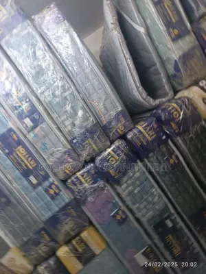 Size 4 by 6 Generic Fibre Matress Kj6yv