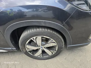 Subaru Forester 2019 Gray