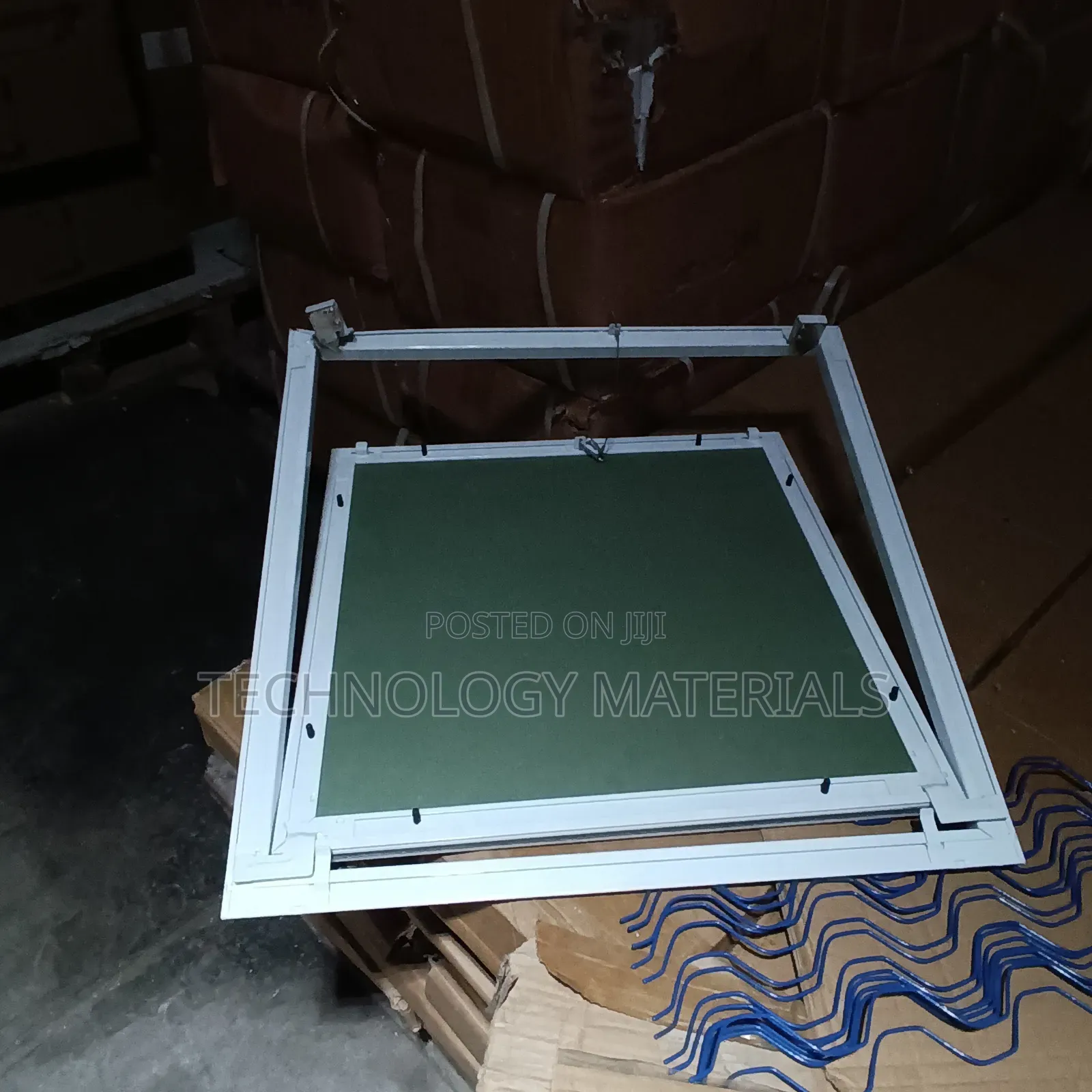 Trap Door (500*500)