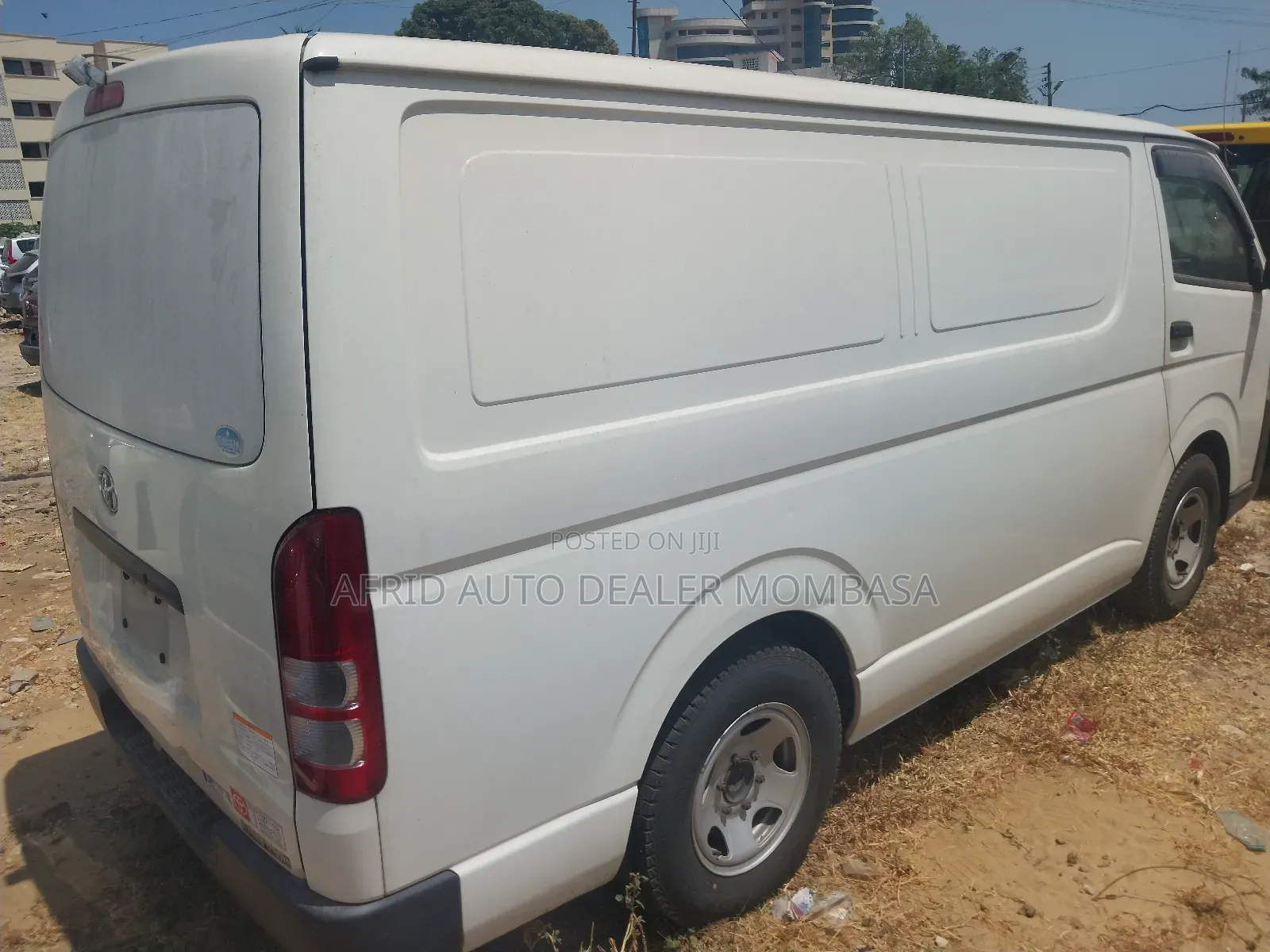 Toyota HiAce 2017 White