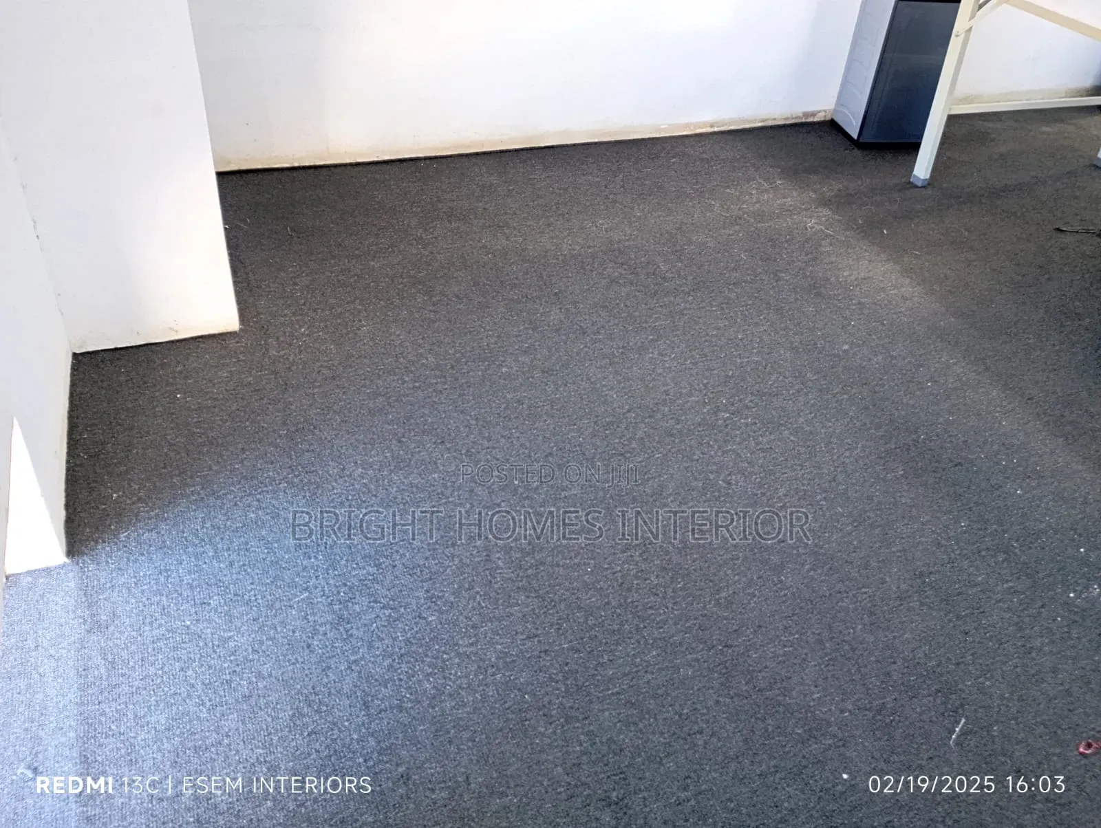 Light and Dark Grey Carpet Available in Plenty