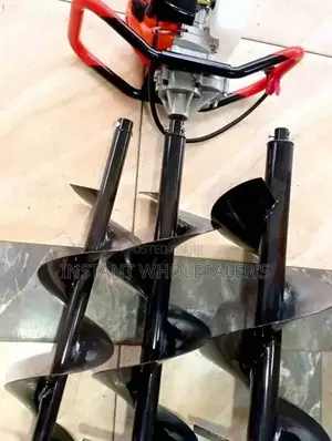 Petro Powered 2 Stroke Earth Auger