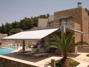 Commercial Retractable Awnings for Shops, Restaurants Pubs