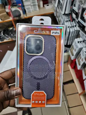 Carbon Fiber Patterned Magnetic Cases for iPhone 14 Pro