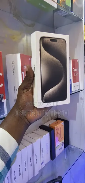 New Apple iPhone 15 Pro Max 256 GB Black