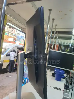 Edge to Edge Monitors