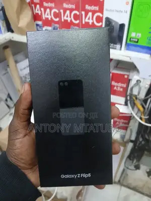 New Samsung Galaxy Z Flip 5 256 GB Gray