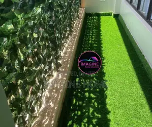 School Balcony Artificial Grass Carpet/Green Fences
