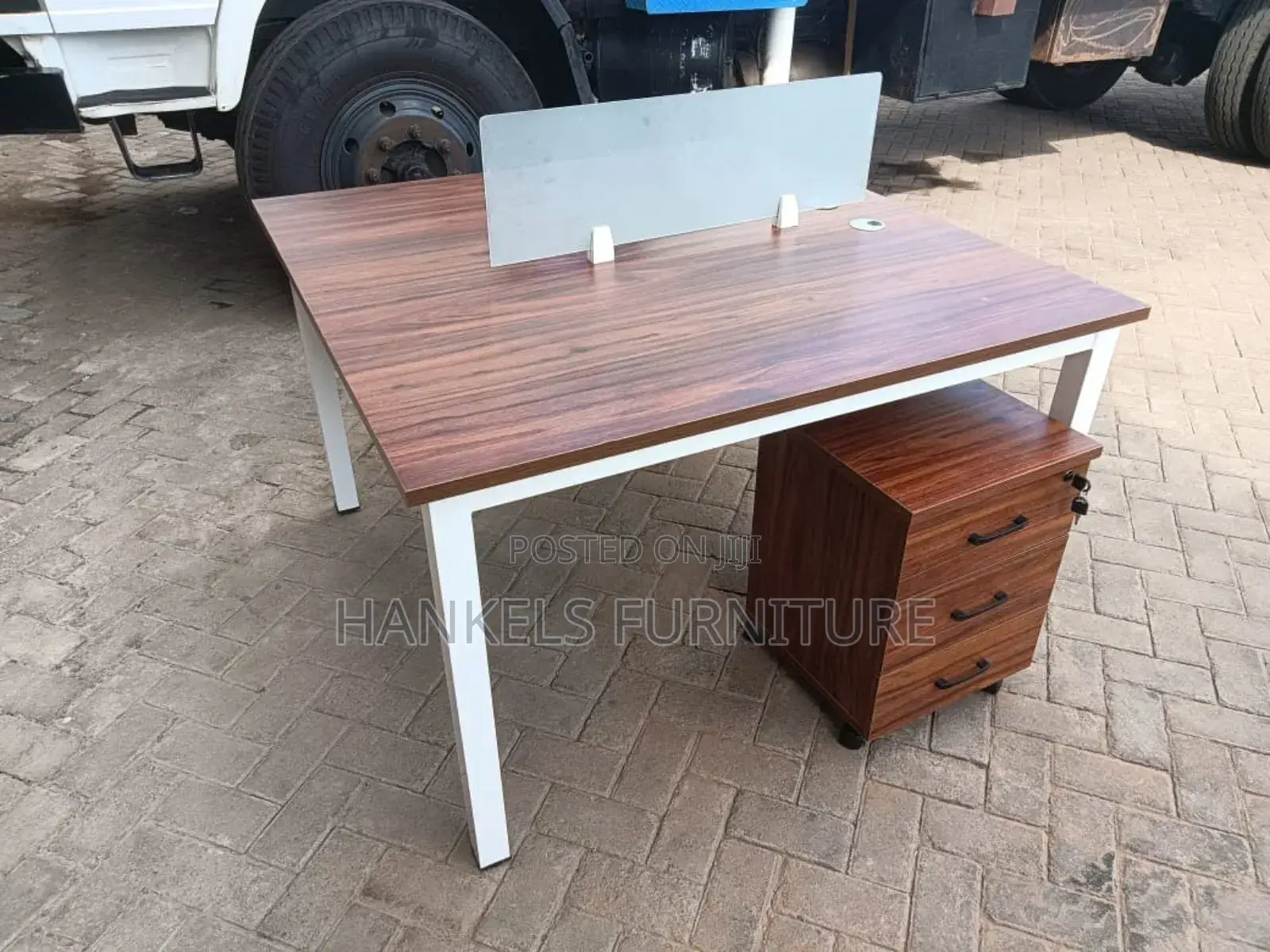 Heavy Duty 2 Way Workstation