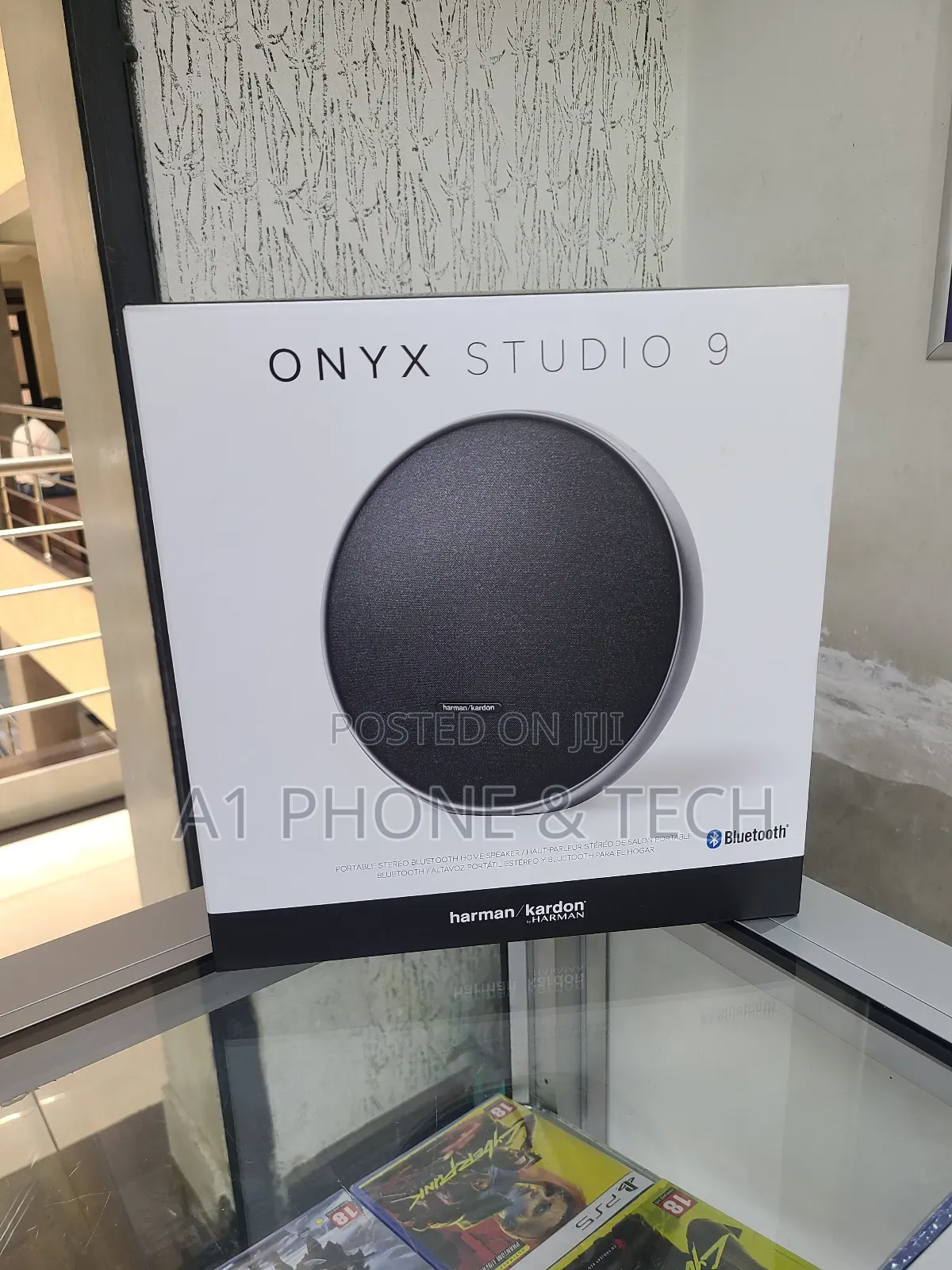 Onyx Studio 9