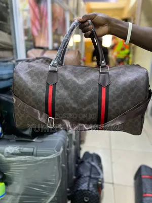 Lv Quality Medium Travel Bags at 1200 KSH