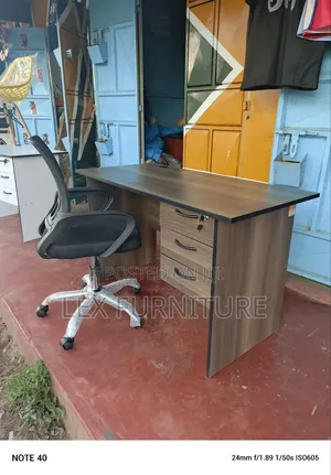 Office Desklocable+Office Chair