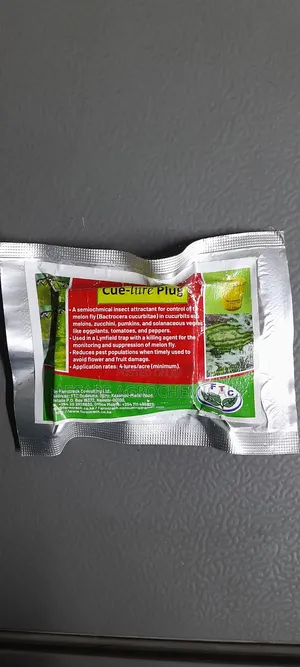 Cue-lure Plug Block Melon Fly Trap