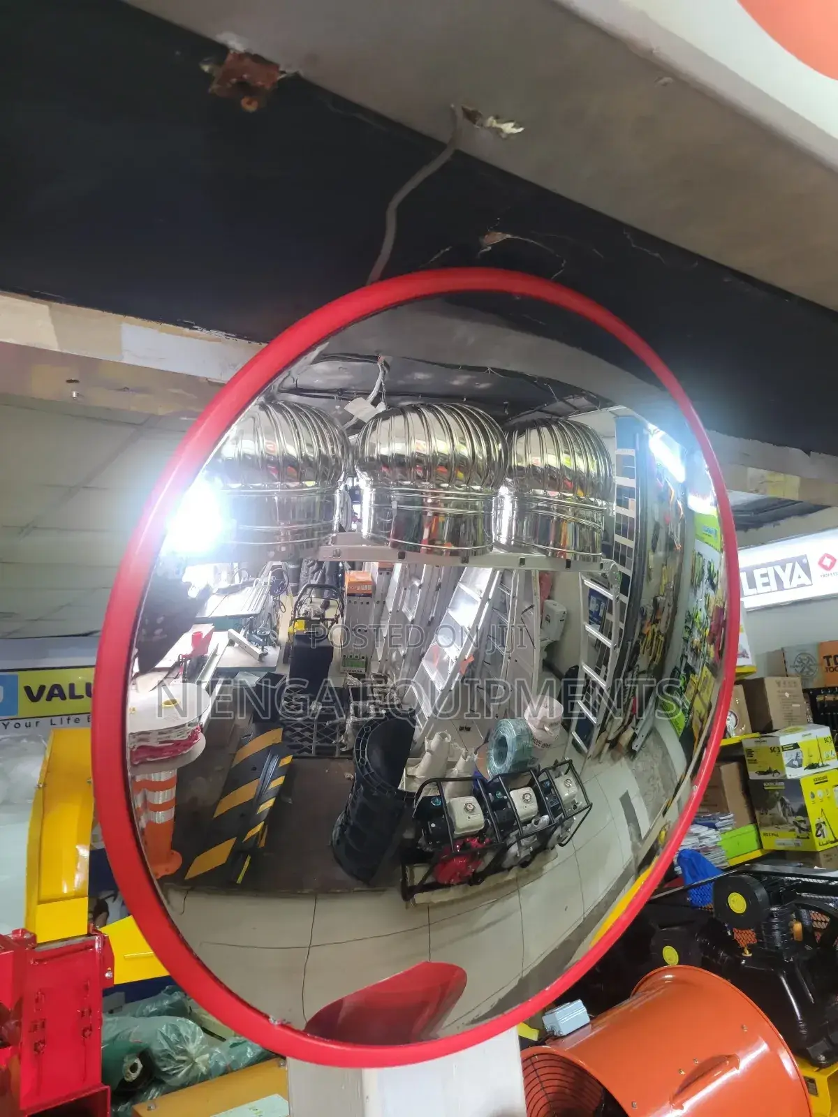 Convex Mirror