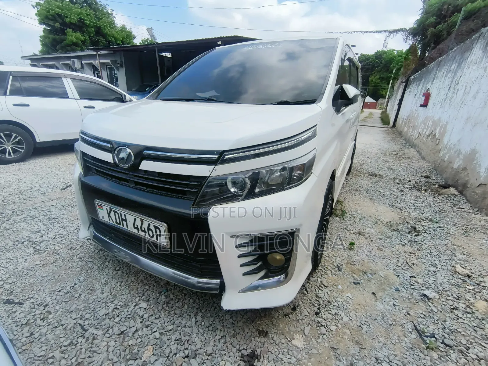Toyota Voxy 2017 White