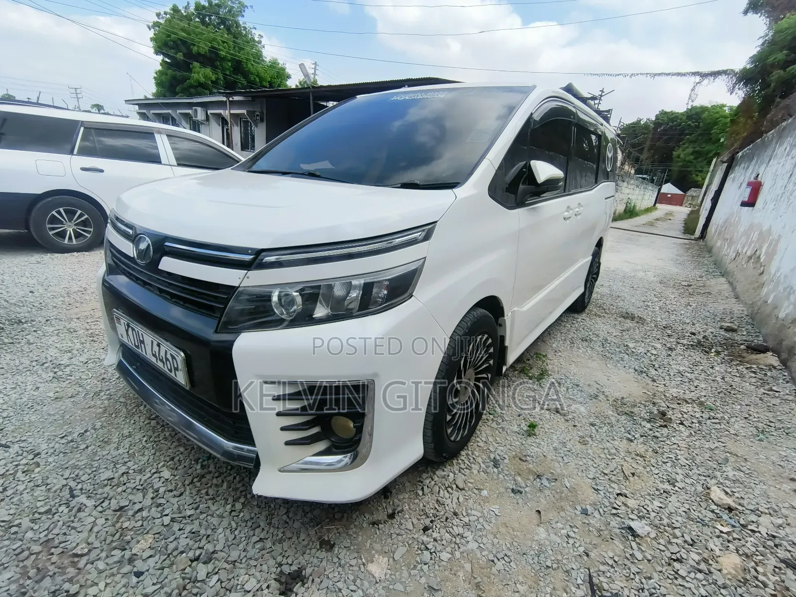 Toyota Voxy 2017 White