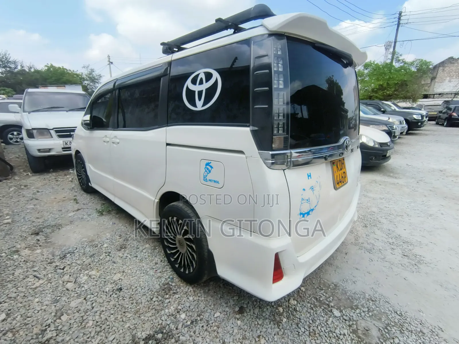 Toyota Voxy 2017 White