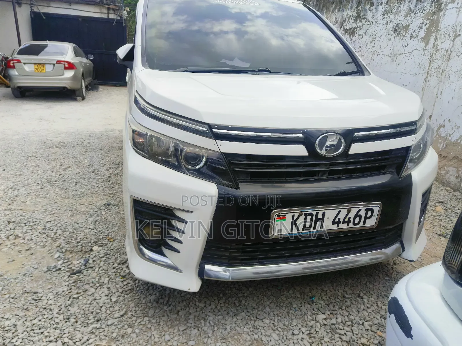 Toyota Voxy 2017 White
