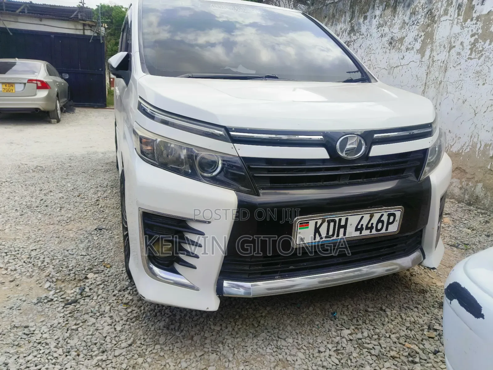 Toyota Voxy 2017 White