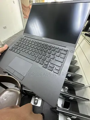 Laptop Dell Latitude 7400 8GB Intel Core I5 SSD 256GB