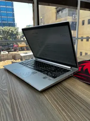 Laptop HP EliteBook 830 G7 16GB Intel Core I5 SSD 512GB