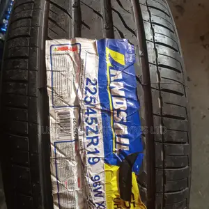 225/45zr19 Landsail Tyres