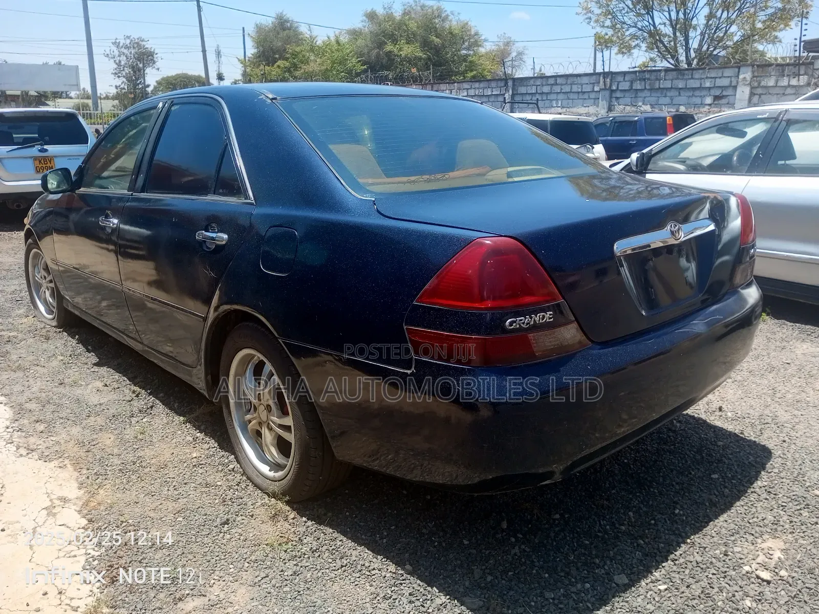 Toyota Mark II 2002 Blue