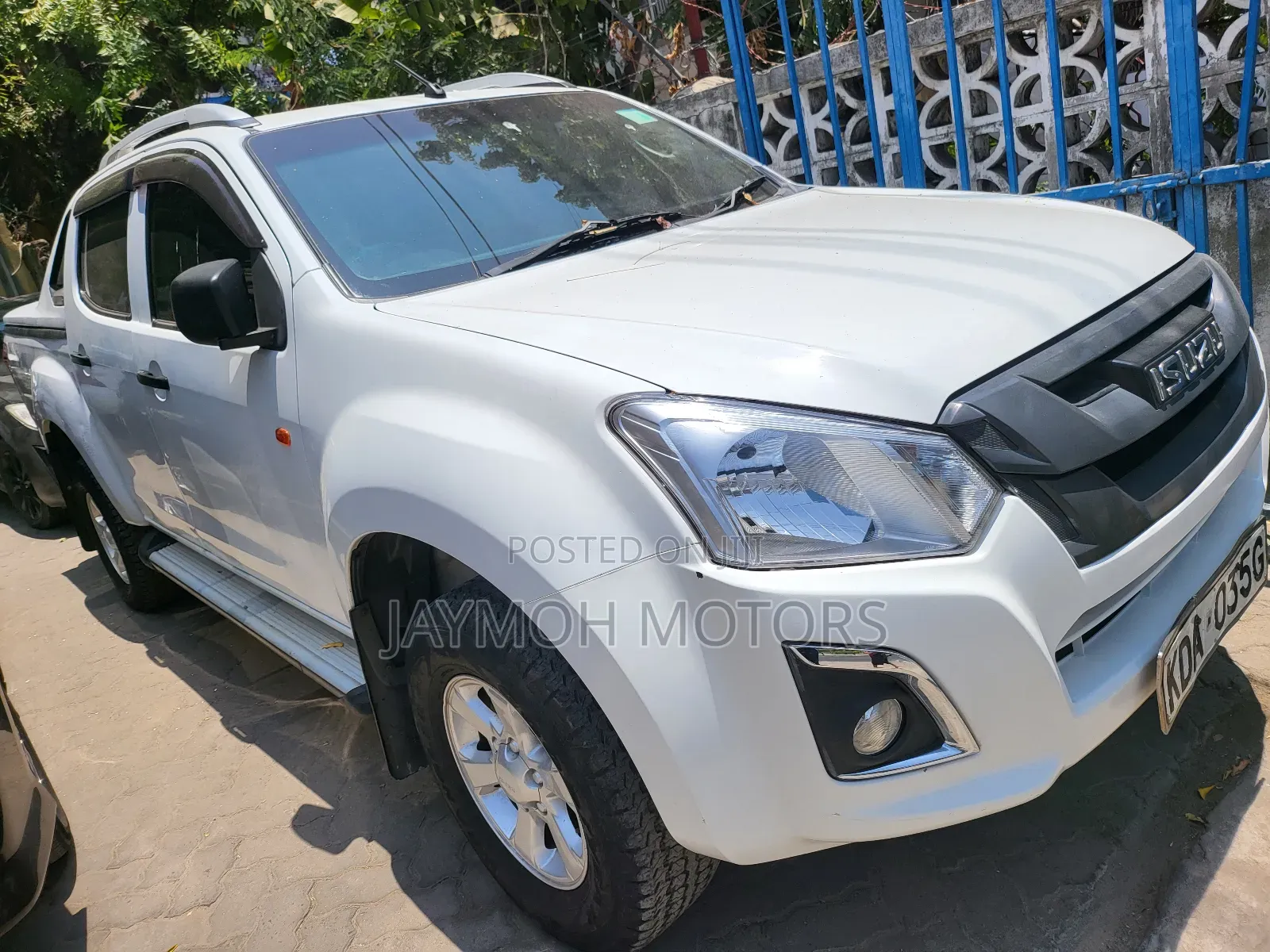 Isuzu D-MAX 2020 White