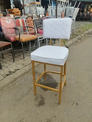 High Bar Chair, White and Gold 