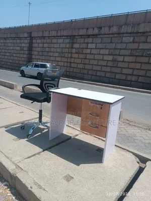 0.9m Modern White Office Table Desk With Mesh Chair Aw9kj