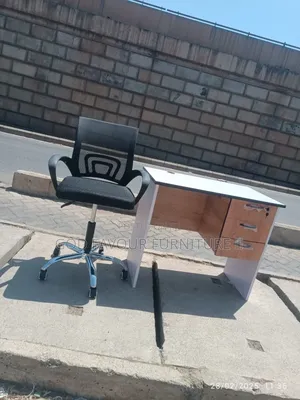 Quality White Office Table Desk 0.9m With Mesh Chair Ex6wj