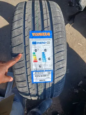 225/45 R 17 Winda Low Profile Tyres Made in China.