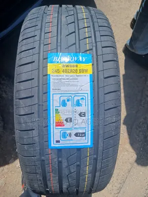 245/40 R 20 Bearway Low Profile Tyres Made in China.