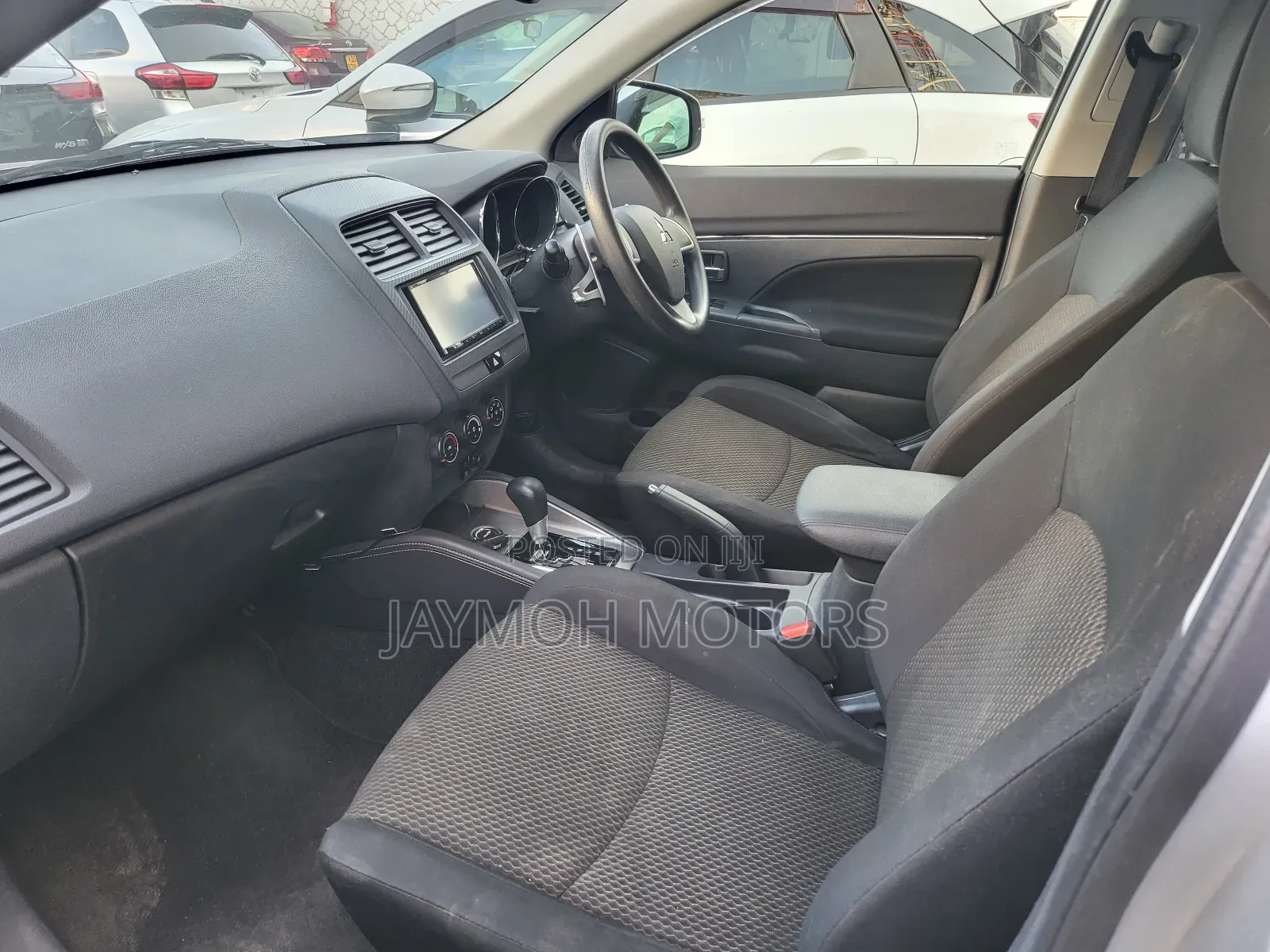 Mitsubishi RVR 2019 Silver