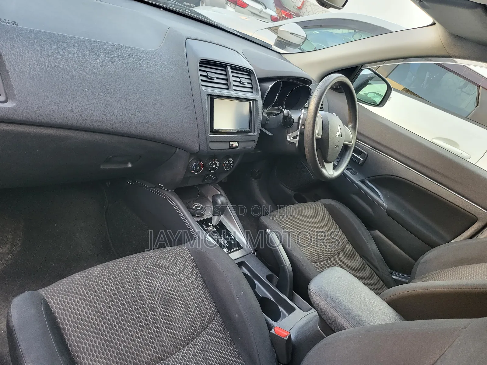 Mitsubishi RVR 2019 Silver