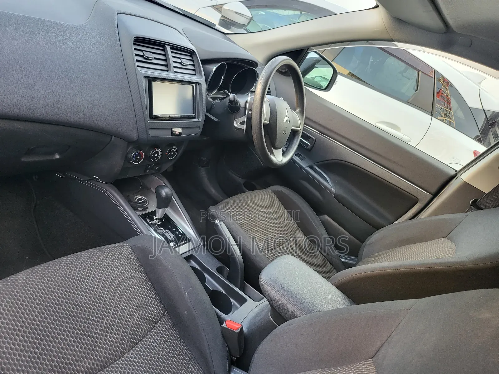 Mitsubishi RVR 2019 Silver
