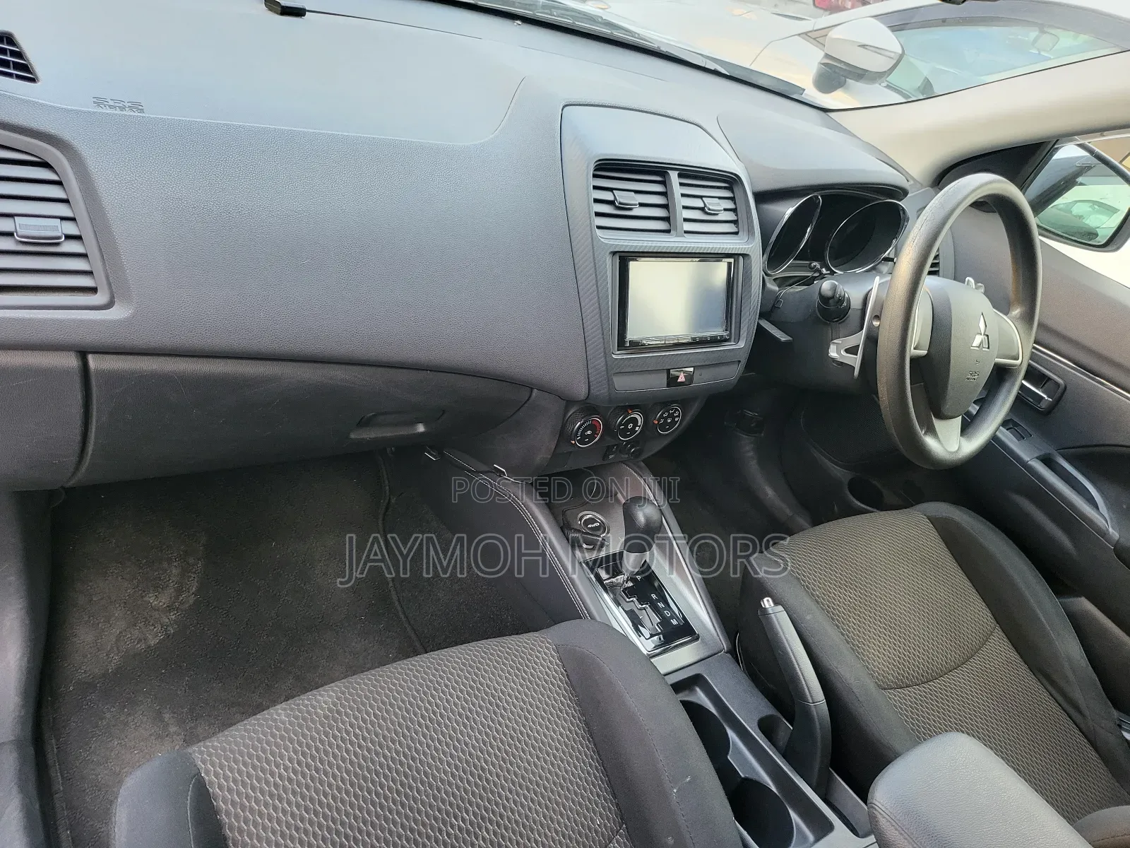 Mitsubishi RVR 2019 Silver