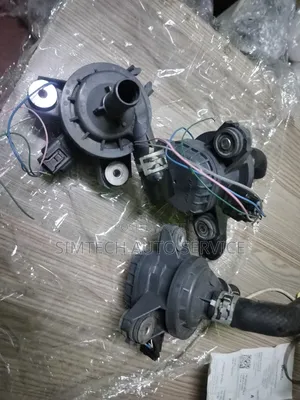 Toyota Aqua Hybrid Inverter Cooling Pump