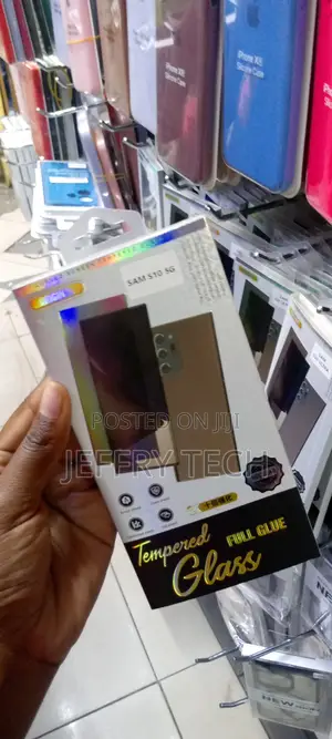 Galaxy S10 Privacy Screen Protector Tempered Glass