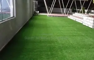 Non-Slip Artificial Grass Carpet– Tsavo Road, Odeon