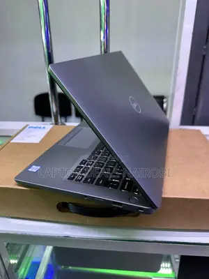Laptop Dell Latitude 7400 16GB Intel Core I7 SSD 256GB
