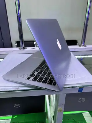 Laptop Apple MacBook Pro 2015 8GB Intel Core I5 SSD 256GB